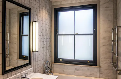 Bathroom-Sash-Window-London-with-Frosted-Glass-1024x683