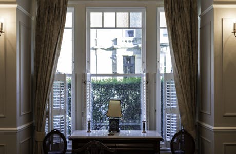Triple-Wooden-Sash-Window-Located-in-Living-Room-Altenburg-Gardens-Clapham-1024x683